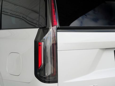Used 2023 Cadillac Escalade V AWD/4WD image 17