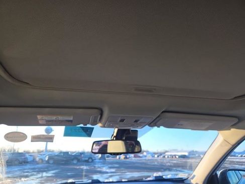 Used 2015 Toyota RAV4 Limited image 11