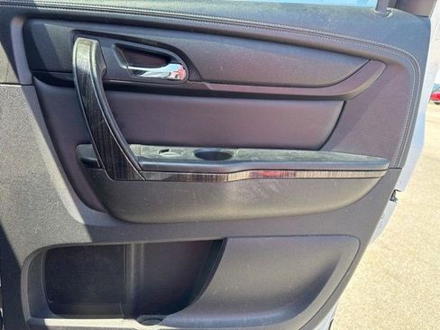 Used 2016 GMC Acadia SLT AWD/4WD image 16