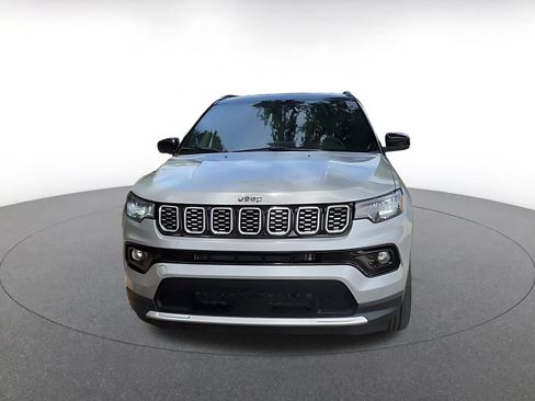 Used 2025 Jeep Compass Limited AWD/4WD image 3