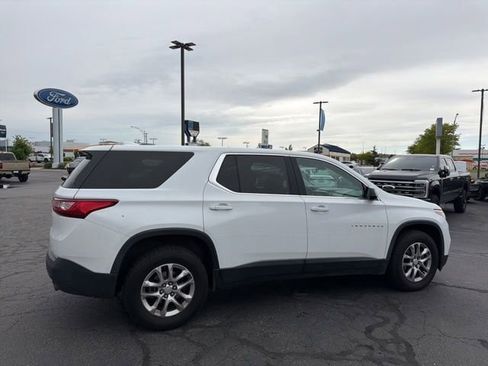 Used 2019 Chevrolet Traverse LS w/ LPO, Cargo Package FWD image 5