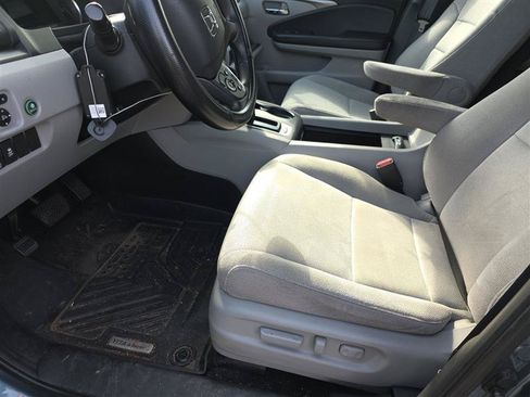 Used 2020 Honda Pilot EX image 5