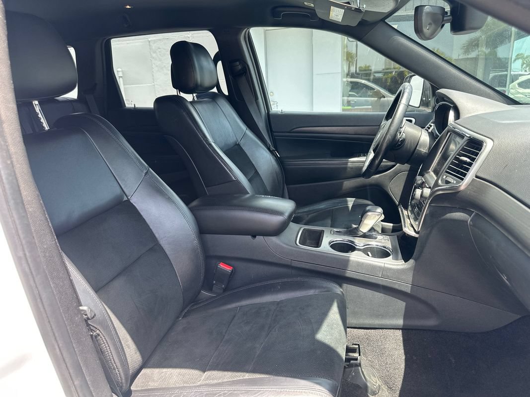 Used 2017 Jeep Grand Cherokee Altitude AWD/4WD image 33