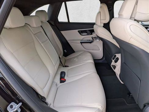 Certified 2026 Mercedes-Benz GLC 300 image 17