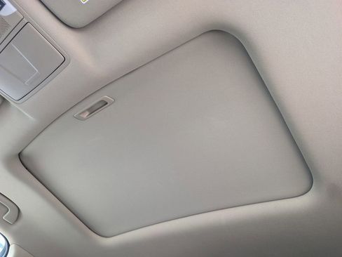 Used 2017 Acura MDX SH-AWD image 16