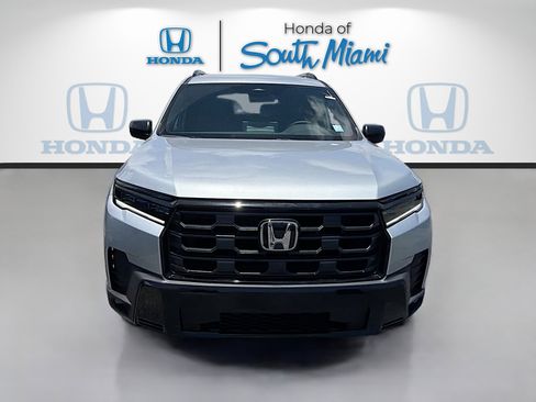 New 2026 Honda Pilot Sport image 2