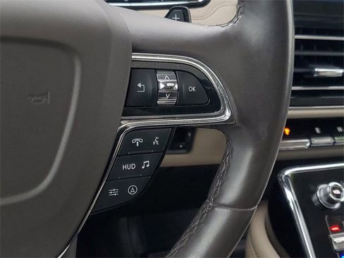 Used 2022 Lincoln Navigator Reserve image 19