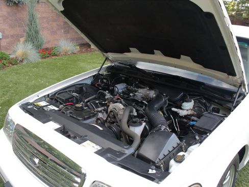 Used 1999 Ford Crown Victoria LX RWD image 10