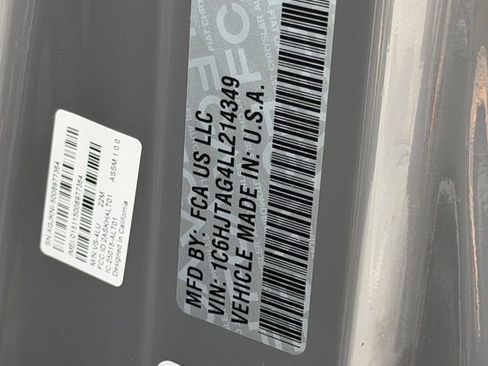 Used 2020 Jeep Gladiator Sport image 29