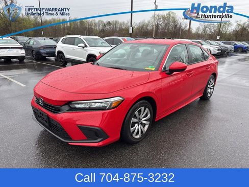 Used 2023 Honda Civic LX image 3
