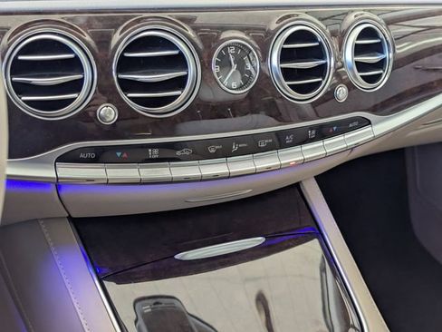 Used 2019 Mercedes-Benz S 560 Sedan image 29