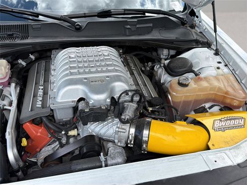 Used 2015 Dodge Challenger SRT Hellcat RWD image 32