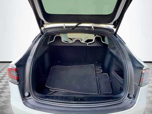 Used 2022 Tesla Model X image 26