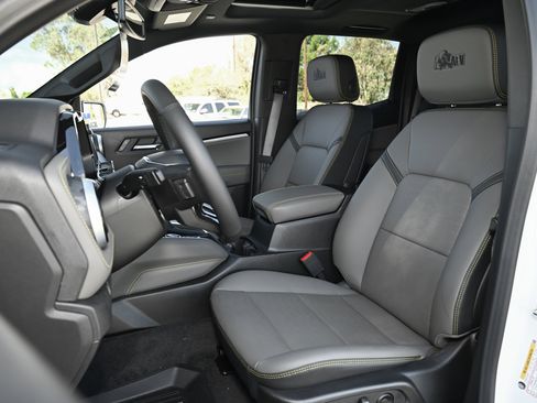 New 2026 Chevrolet Colorado ZR2 w/ ZR2 Bison Edition image 43