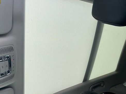 Used 2024 Mercedes-Benz GLE 350 4MATIC image 15