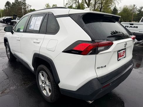 Used 2023 Toyota RAV4 XLE AWD/4WD image 5