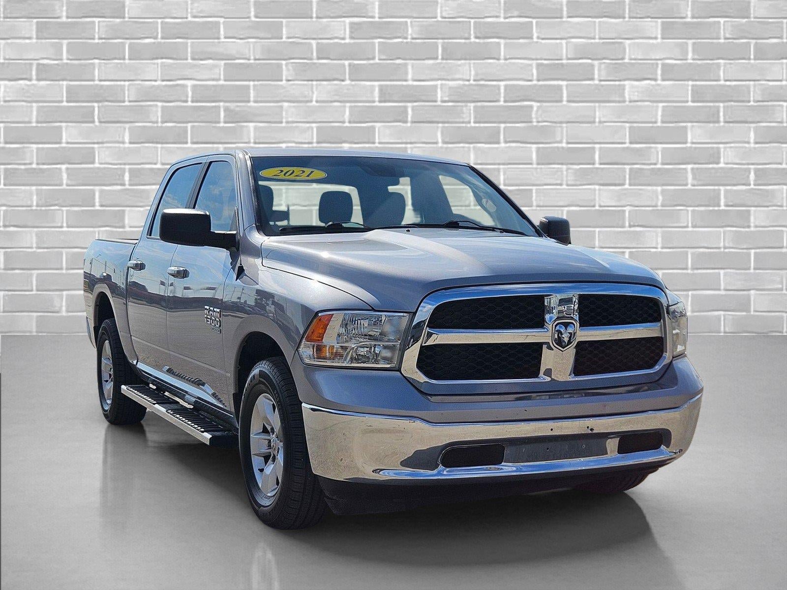 Used 2021 RAM 1500 Classic SLT RWD image 3
