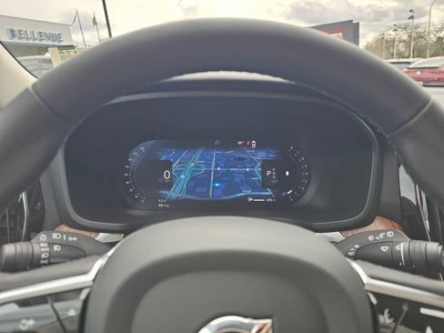 Certified 2025 Volvo V60 B5 Cross Country Plus AWD/4WD image 27