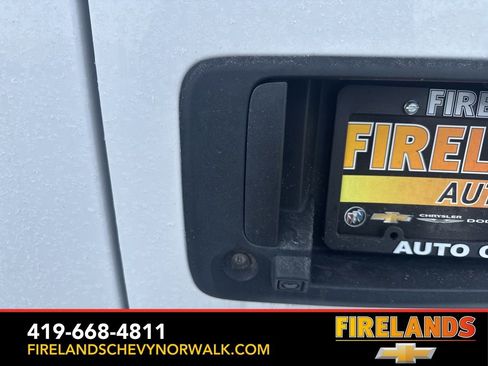 Used 2024 Chevrolet Express 3500 LT w/ LT Preferred Equipment Group image 27
