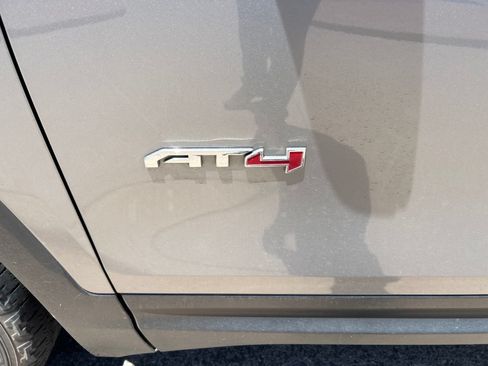 Used 2023 GMC Terrain AT4 AWD/4WD image 9