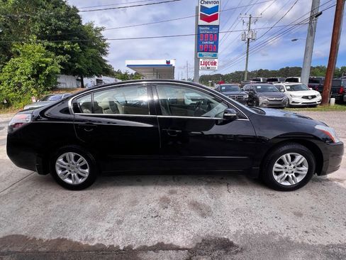 Used 2010 Nissan Altima 2.5 SL w/ SL Pkg FWD image 7