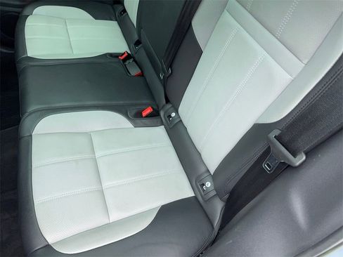 Used 2023 Land Rover Range Rover Evoque R-Dynamic SE image 43