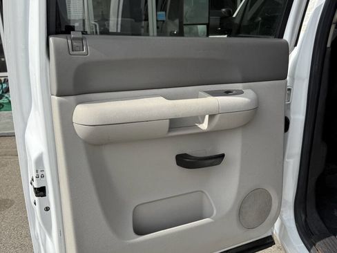 Used 2011 Chevrolet Silverado 2500 W/T image 8