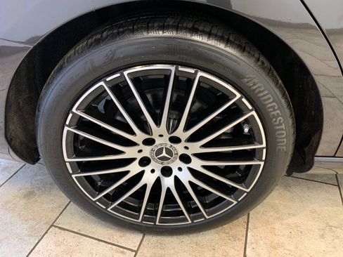 Used 2023 Mercedes-Benz C 300 4MATIC Sedan image 12