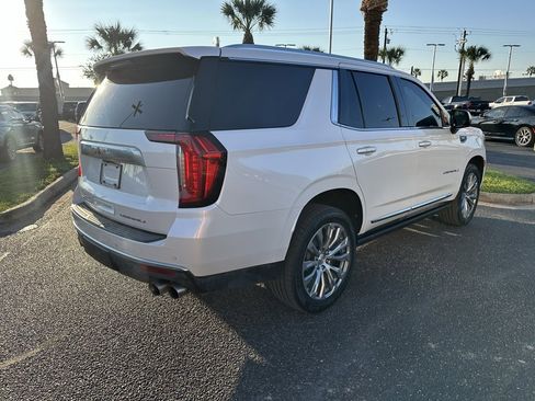 Used 2021 GMC Yukon Denali w/ Denali Premium Package image 6