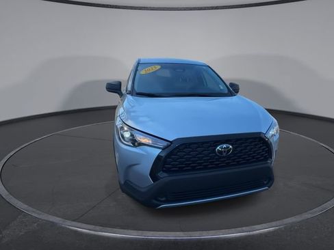 Used 2025 Toyota Corolla Cross L image 4