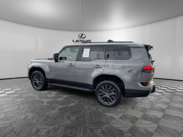 Used 2024 Lexus GX 550 w/ Cold Area Package AWD/4WD image 5