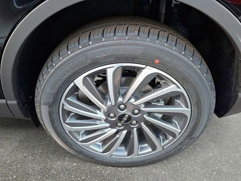 New 2026 Lincoln Corsair Reserve image 8