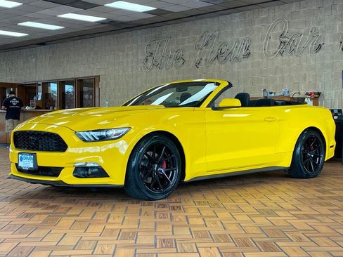 Used 2016 Ford Mustang Convertible w/ Equipment Group 051A RWD image 4