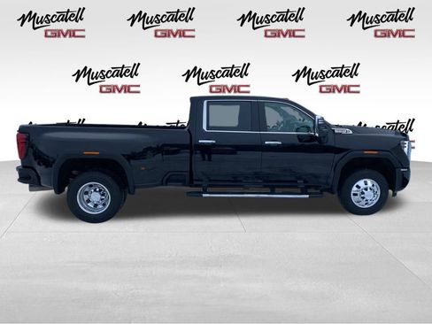 Used 2025 GMC Sierra 3500 Denali w/ Denali Reserve Package image 4
