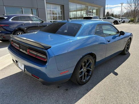 Used 2022 Dodge Challenger R/T w/ Plus Package image 5