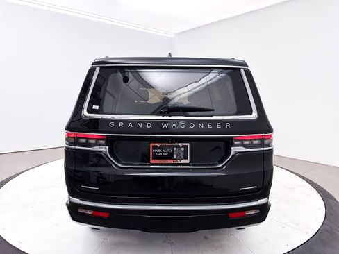 Used 2022 Jeep Grand Wagoneer Series III w/ Flexible Seating Group image 21