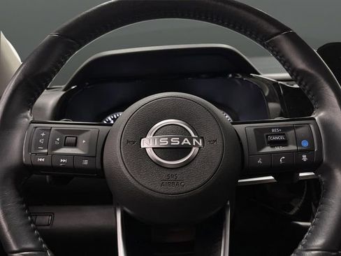 Used 2022 Nissan Pathfinder SL image 16