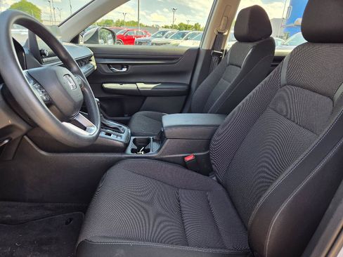 Used 2023 Honda CR-V LX image 6