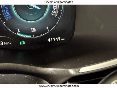 Used 2021 Hyundai Santa Fe Limited w/ Cargo Package image 47