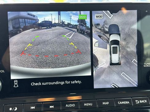 Used 2022 Nissan Pathfinder SL image 24