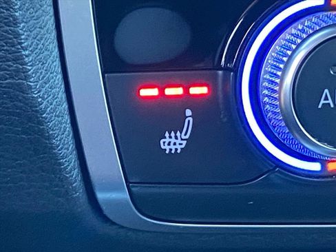 Used 2023 Audi Q3 2.0T Premium image 16