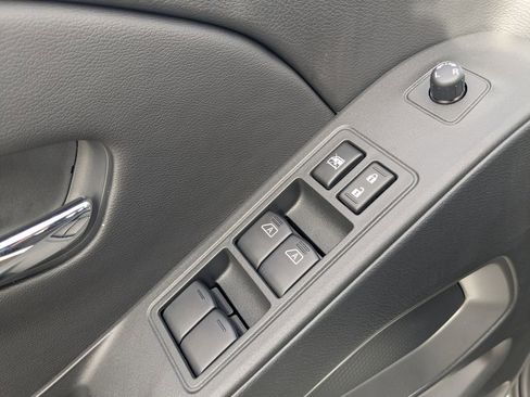 New 2026 Nissan Frontier SV image 18