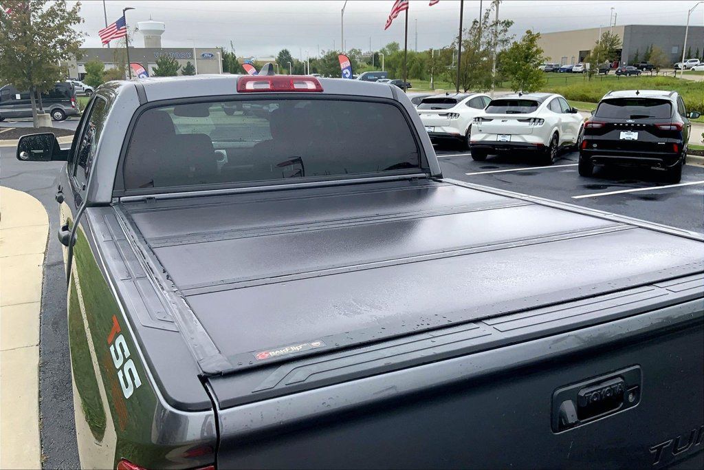 Used 2021 Toyota Tundra SR5 w/ SR5 Upgrade Package AWD/4WD image 8