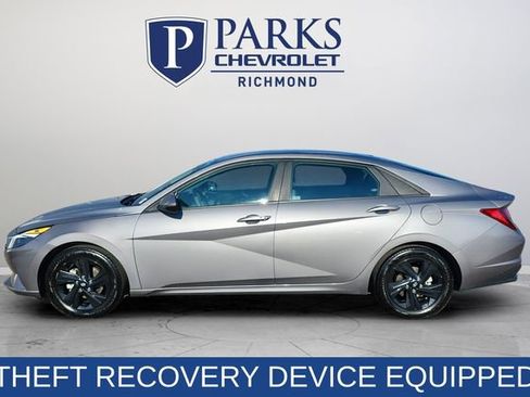 Used 2023 Hyundai Elantra SEL image 4