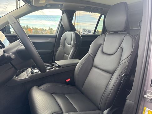 New 2026 Volvo XC90 B6 Ultra w/ Protection Package image 9