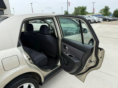 Used 2009 Nissan Versa Sedan w/ Convenience Pkg FWD image 21