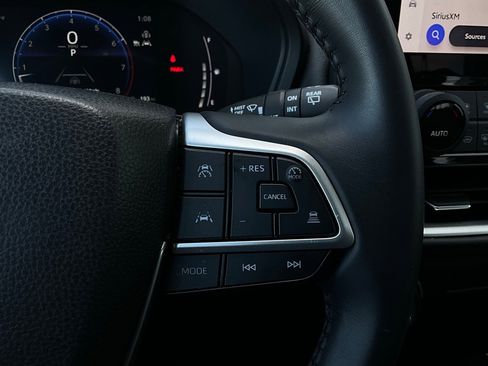 Used 2025 Toyota Grand Highlander FWD image 37