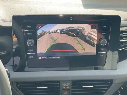 New 2026 Volkswagen Jetta SE FWD image 16