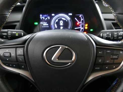 Used 2021 Lexus UX 250h w/ Premium Package image 16