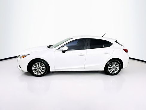 Used 2017 MAZDA MAZDA3 Sport image 4